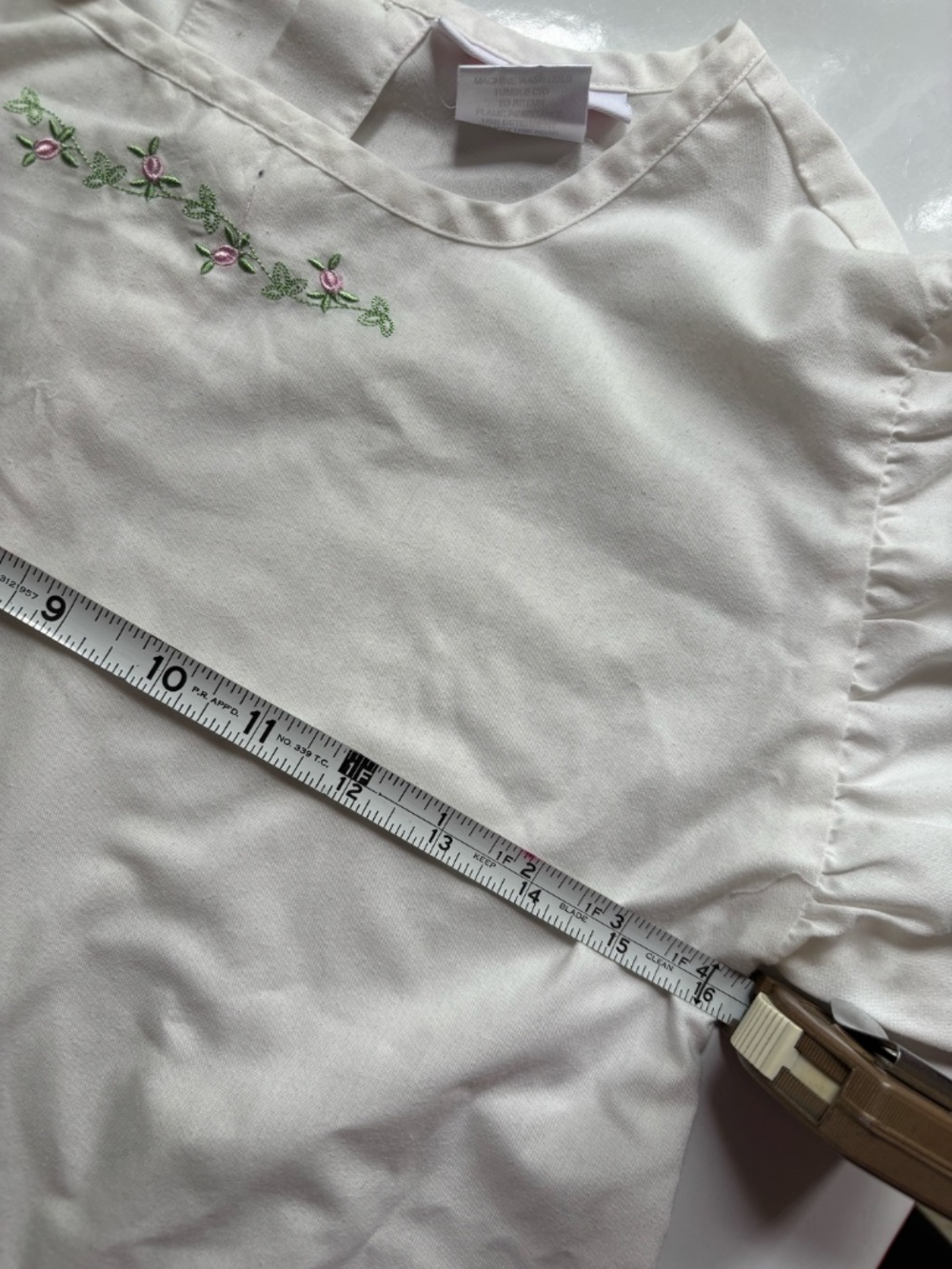American Girl Elizabeth nightgown **with** matching little girl dress - VINTAGE - Picture 4 of 12